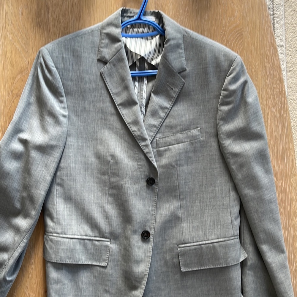 Men’s light grey suit